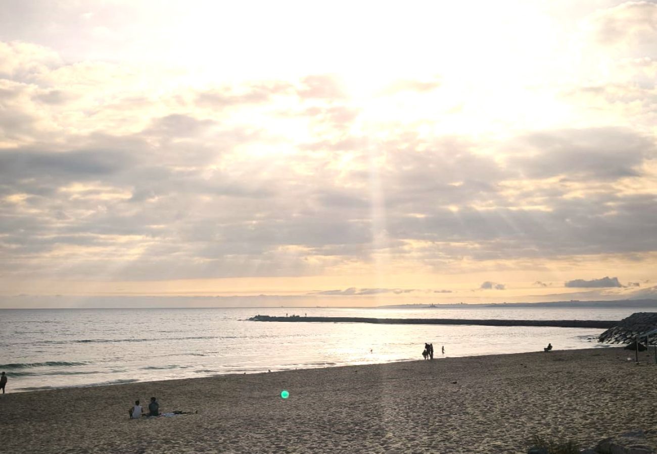 Villa em Caparica - Caparica, Quinta V4 com amplo jardim em Lazarim, Caparica