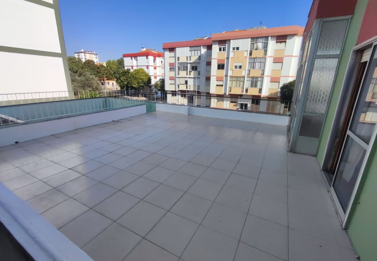 Apartamento em Queluz - Sintra, T3 com terraço em Massamá, Queluz, Sintra