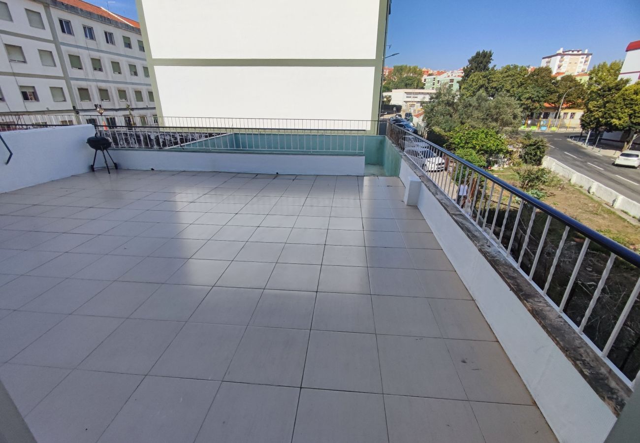 Apartamento em Queluz - Sintra, T3 com terraço em Massamá, Queluz, Sintra