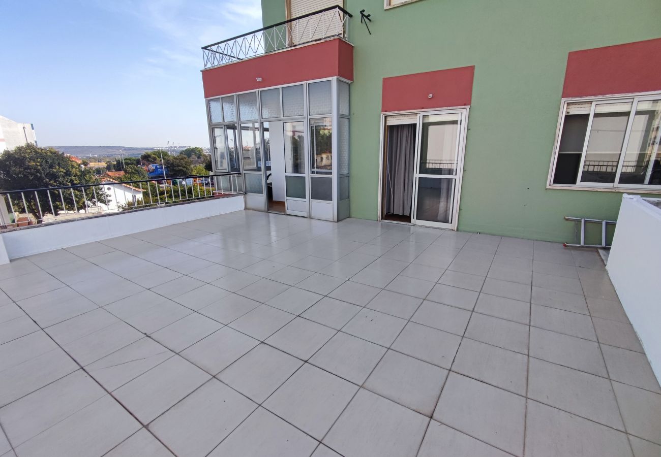 Apartamento em Queluz - Sintra, T3 com terraço em Massamá, Queluz, Sintra