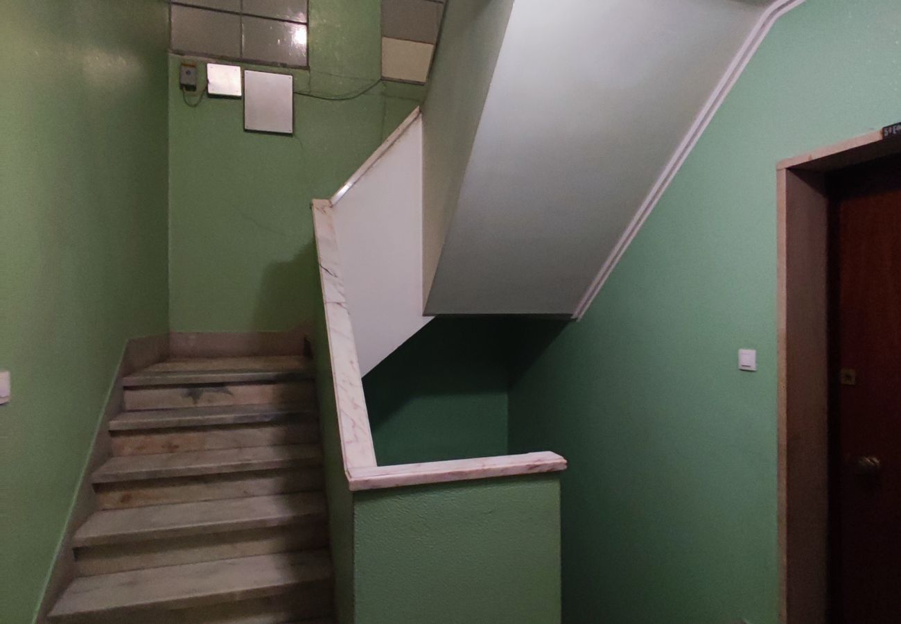 Apartamento em Oeiras - Oeiras, apartamento de 2 quartos c/ varanda e churrasqueira junto ao Parque dos Poetas