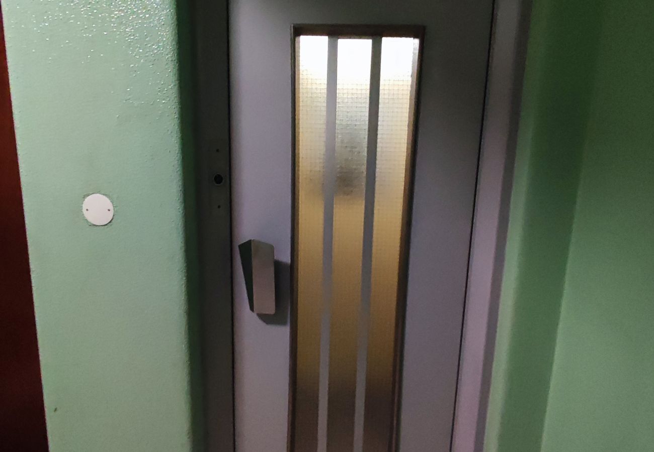 Apartamento em Oeiras - Oeiras, apartamento de 2 quartos c/ varanda e churrasqueira junto ao Parque dos Poetas