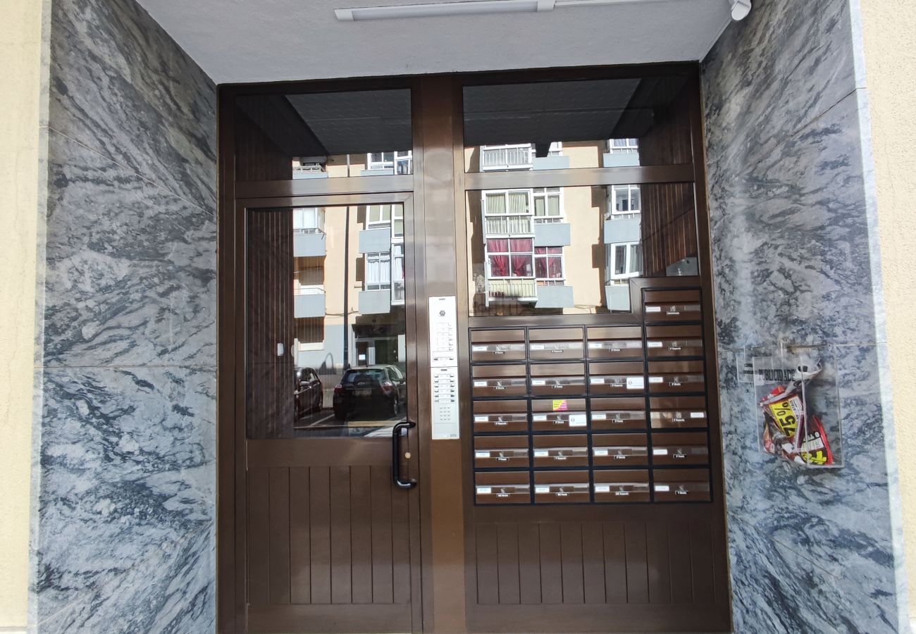 Apartamento em Oeiras - Oeiras, apartamento de 2 quartos c/ varanda e churrasqueira junto ao Parque dos Poetas