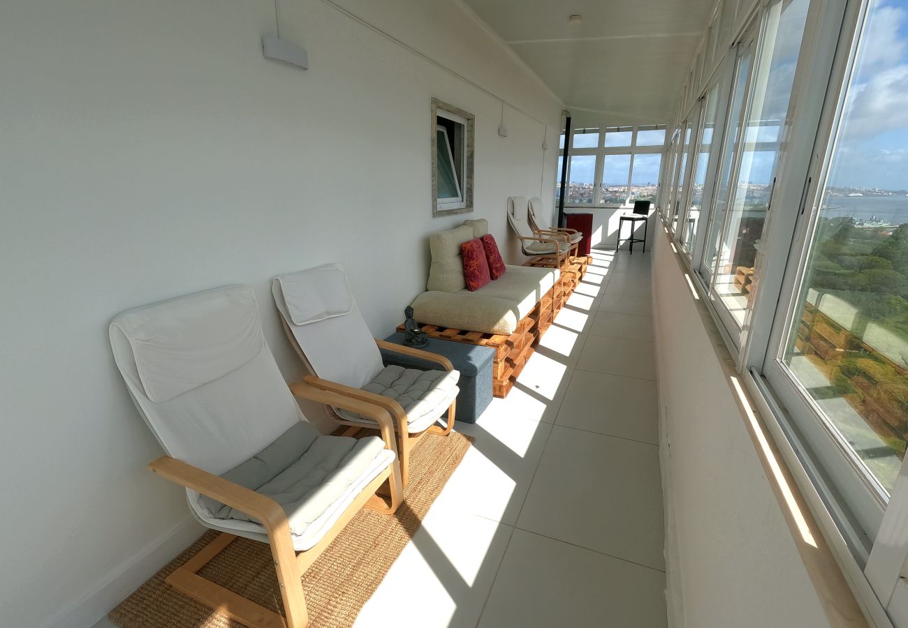 Apartamento em Almada - Almada, T1 + 1 Renovado, Laranjeiro, Lisboa