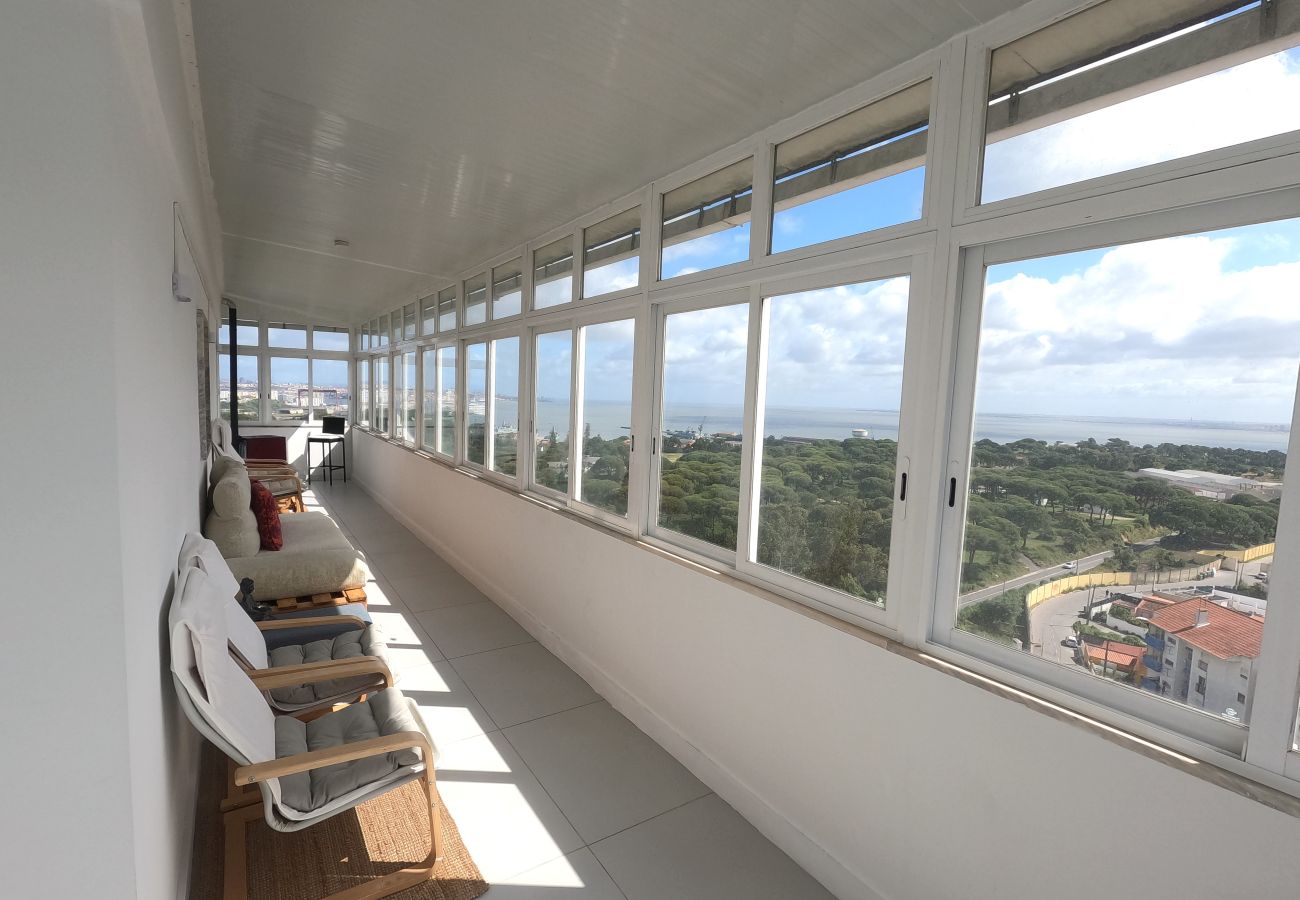 Apartamento em Almada - Almada, T1 + 1 Renovado, Laranjeiro, Lisboa