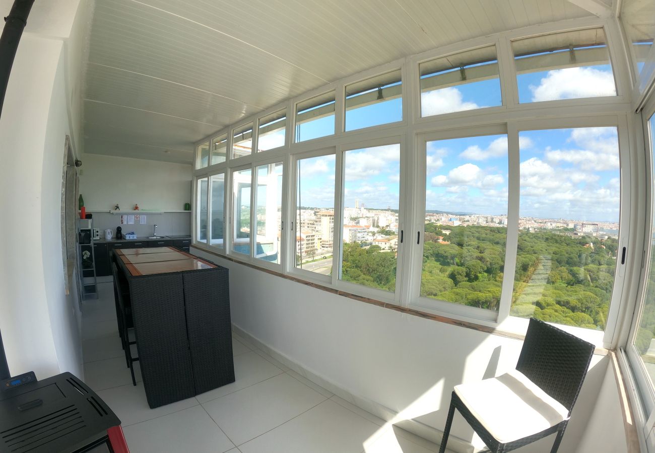 Apartamento em Almada - Almada, T1 + 1 Renovado, Laranjeiro, Lisboa