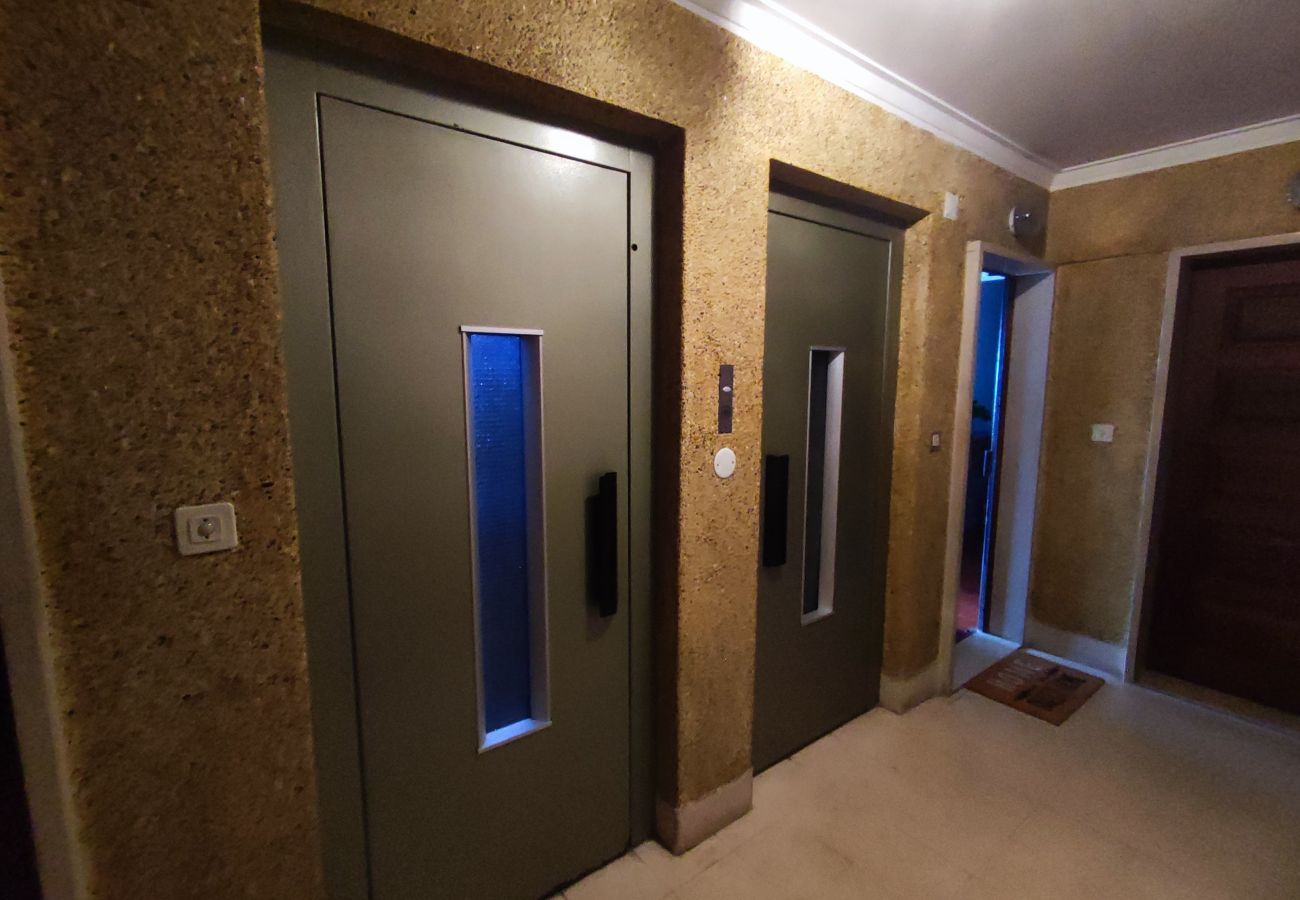 Apartamento em Amadora - Lisboa, T2 espaçoso na Damaia, Lisboa