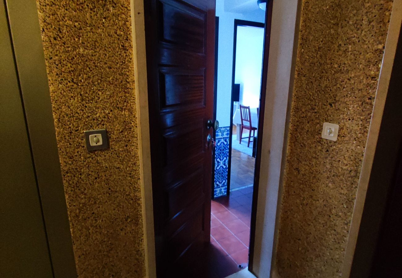 Apartamento em Amadora - Lisboa, T2 espaçoso na Damaia, Lisboa