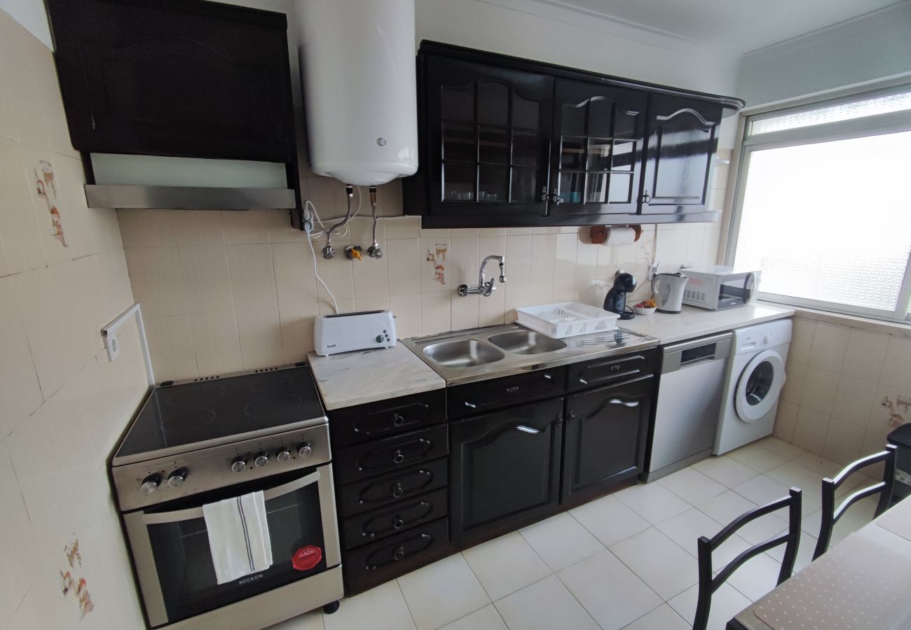 Apartamento em Amadora - Lisboa, T2 espaçoso na Damaia, Lisboa