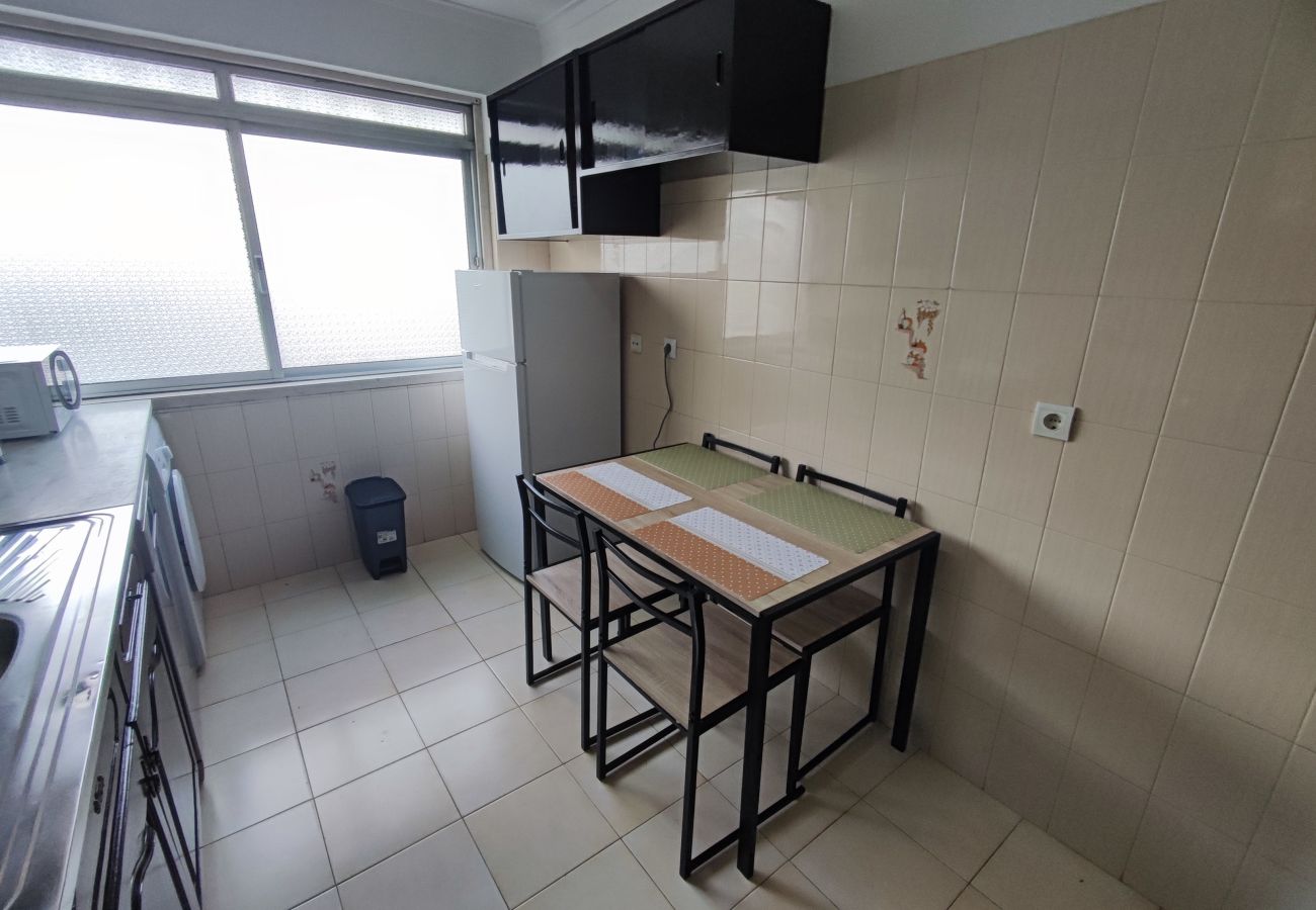 Apartamento em Amadora - Lisboa, T2 espaçoso na Damaia, Lisboa