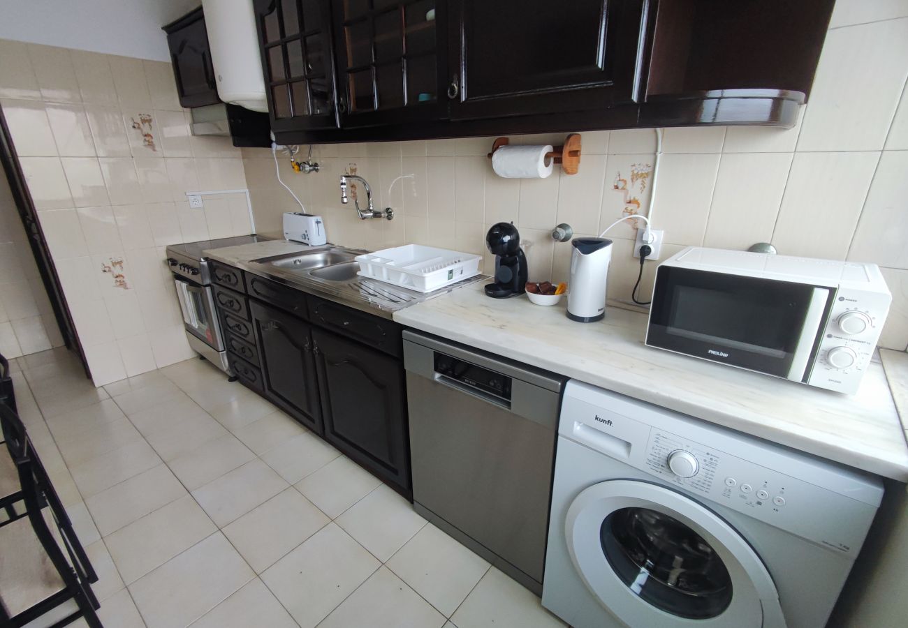 Apartamento em Amadora - Lisboa, T2 espaçoso na Damaia, Lisboa