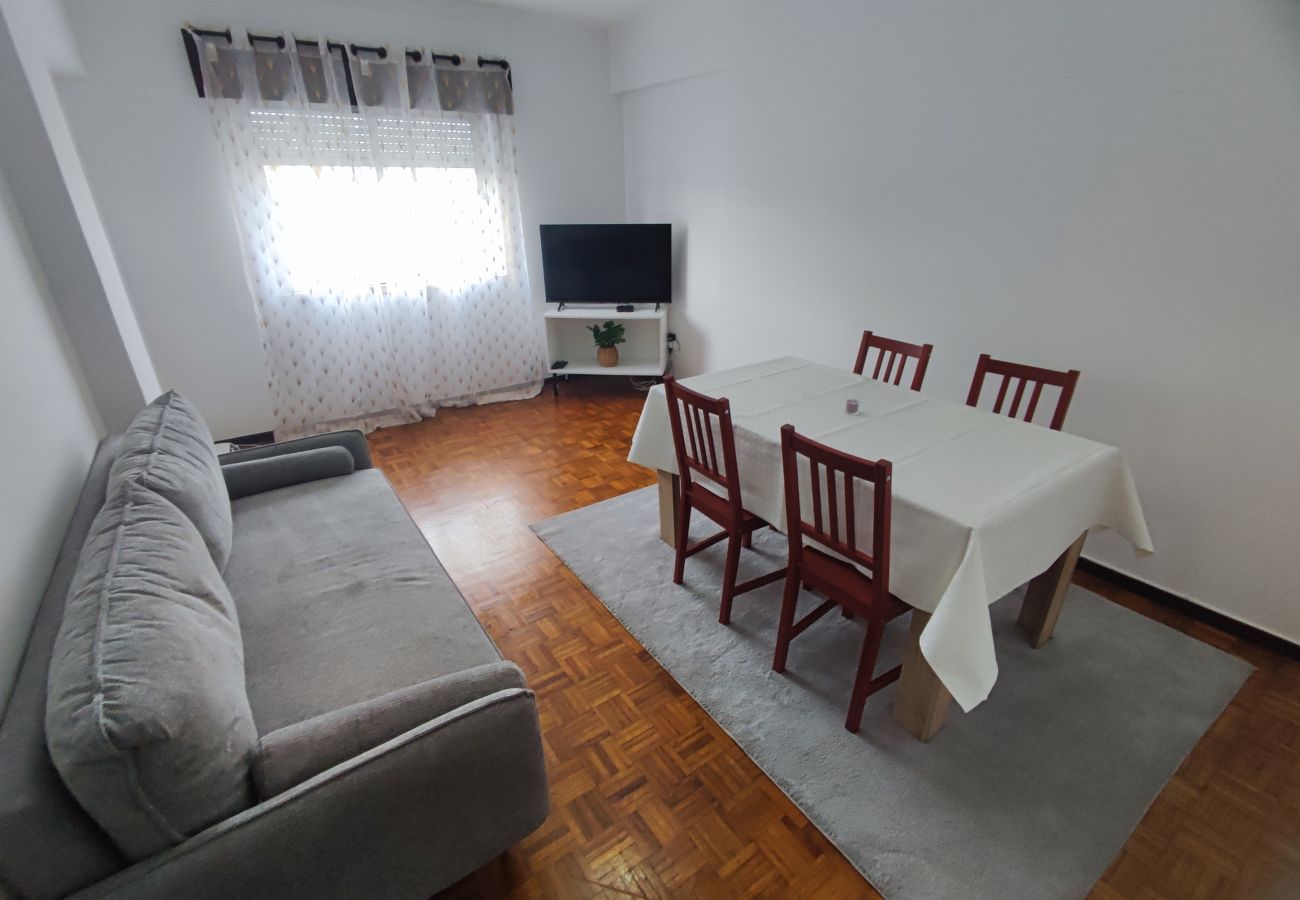 Apartamento em Amadora - Lisboa, T2 espaçoso na Damaia, Lisboa