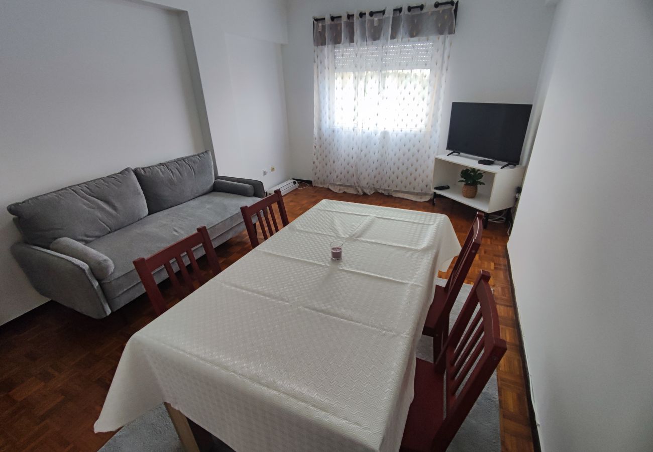 Apartamento em Amadora - Lisboa, T2 espaçoso na Damaia, Lisboa