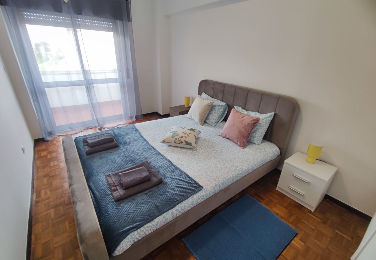 Apartamento em Amadora - Lisboa, T2 espaçoso na Damaia, Lisboa