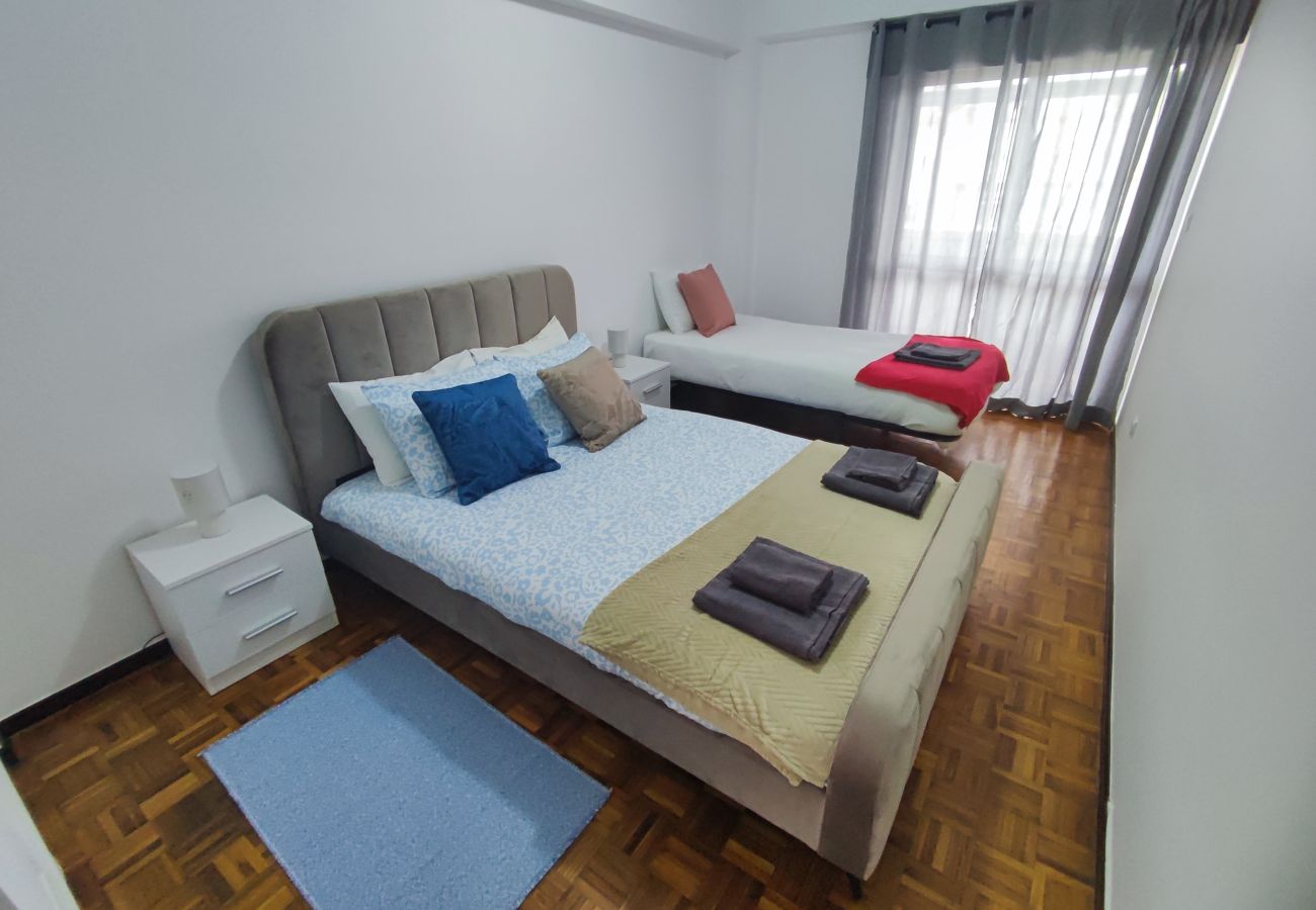 Apartamento em Amadora - Lisboa, T2 espaçoso na Damaia, Lisboa