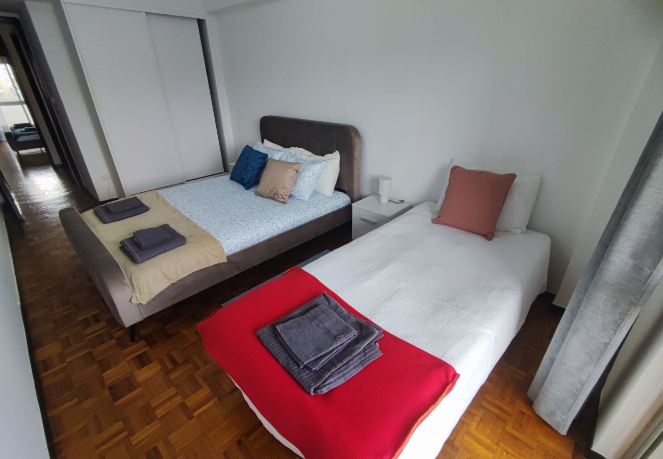 Apartamento em Amadora - Lisboa, T2 espaçoso na Damaia, Lisboa