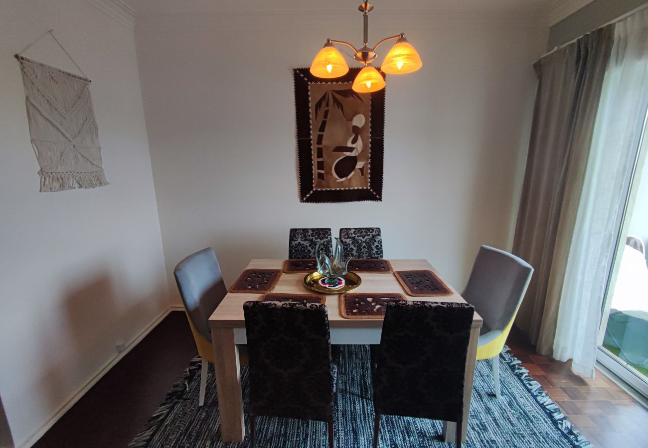 Apartamento em Almada - Almada, apartamento T2 c/ varanda, Feijó, Lisboa