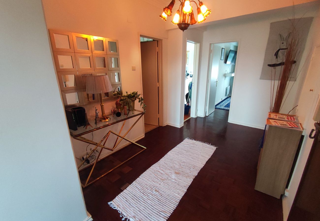 Apartamento em Almada - Almada, apartamento T2 c/ varanda, Feijó, Lisboa