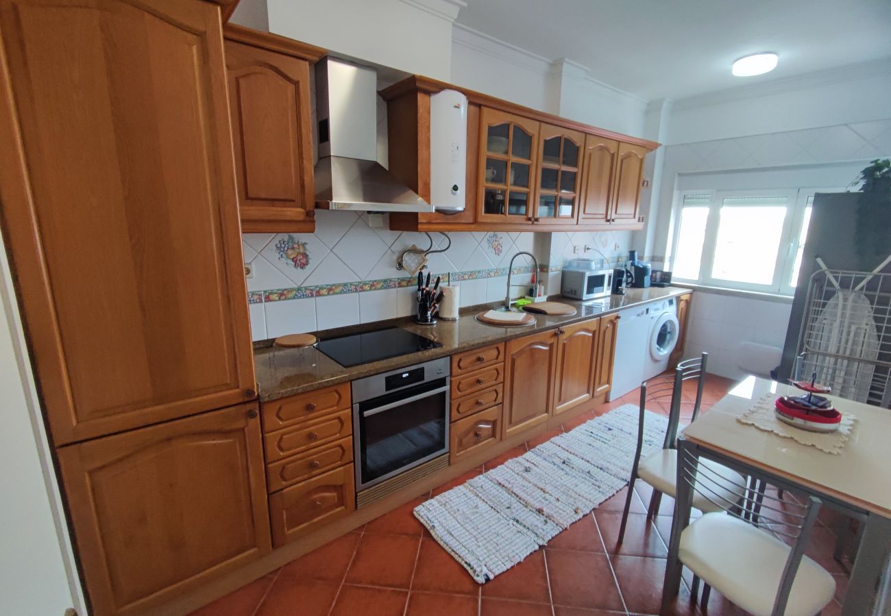 Apartamento em Almada - Almada, apartamento T2 c/ varanda, Feijó, Lisboa