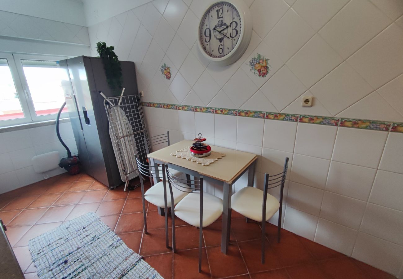 Apartamento em Almada - Almada, apartamento T2 c/ varanda, Feijó, Lisboa