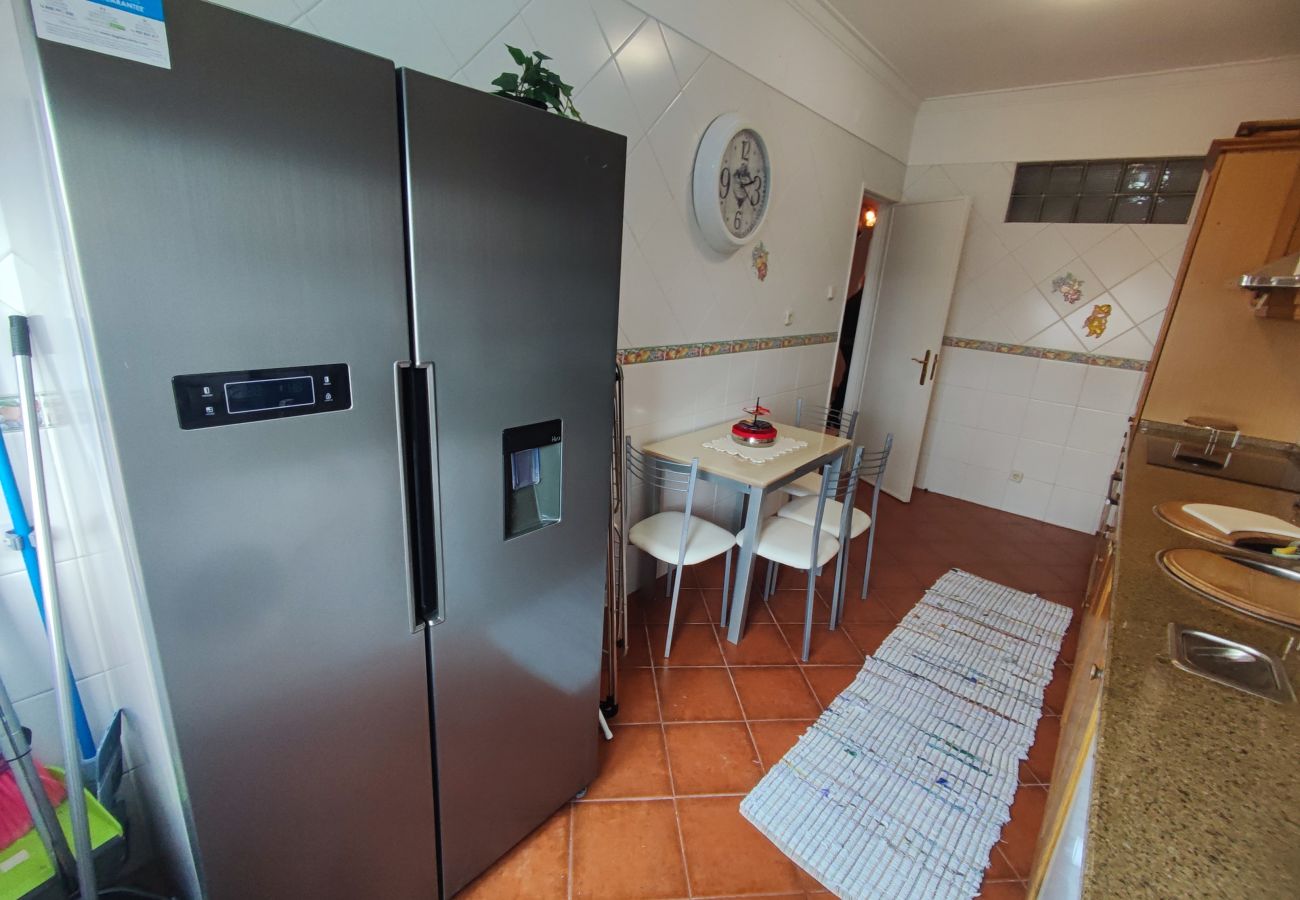 Apartamento em Almada - Almada, apartamento T2 c/ varanda, Feijó, Lisboa