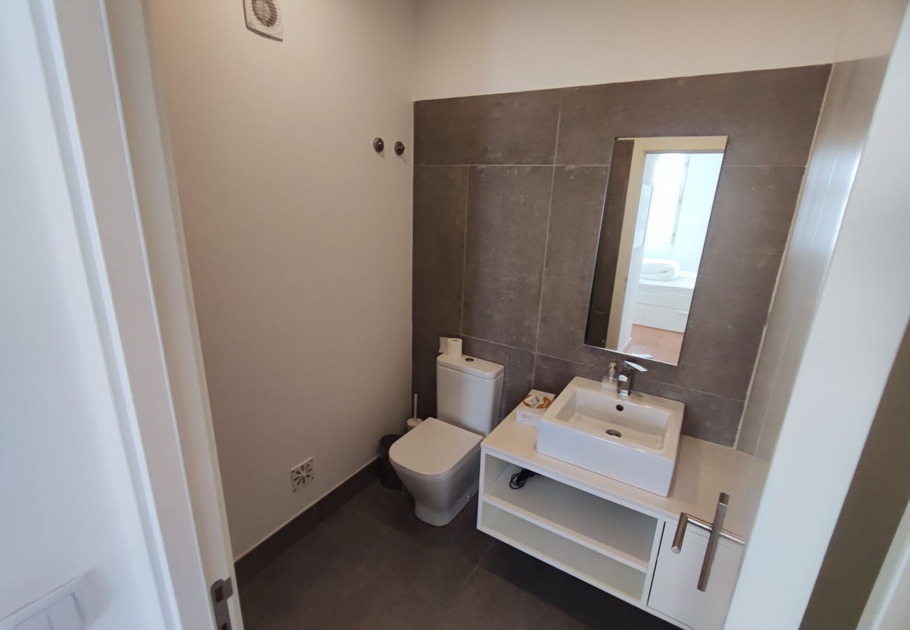 Apartamento em Lisboa - Lisboa T1 Varanda com vista rio, R Cidade Cardiff, Lisboa