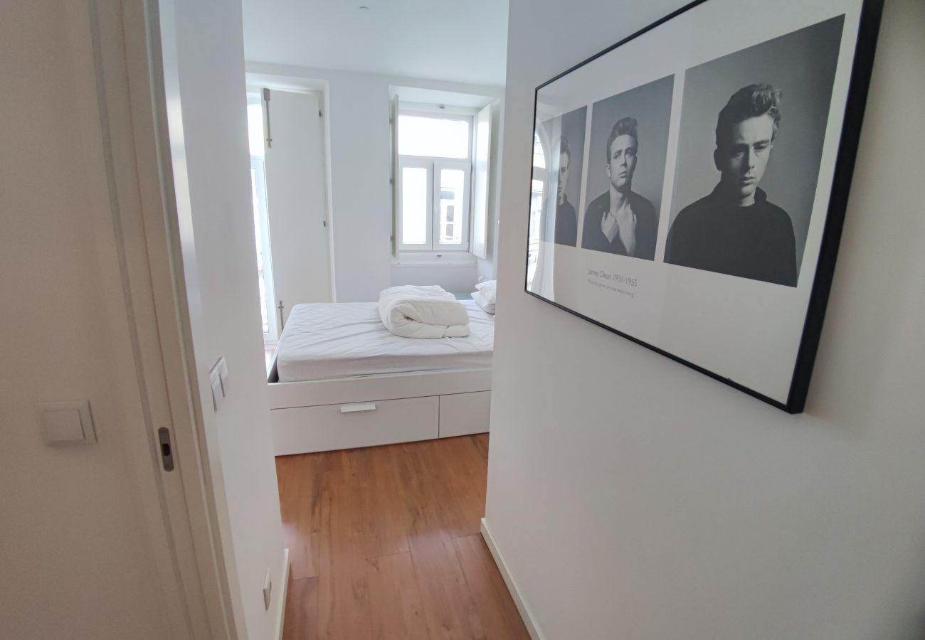 Apartamento em Lisboa - Lisboa T1 Varanda com vista rio, R Cidade Cardiff, Lisboa