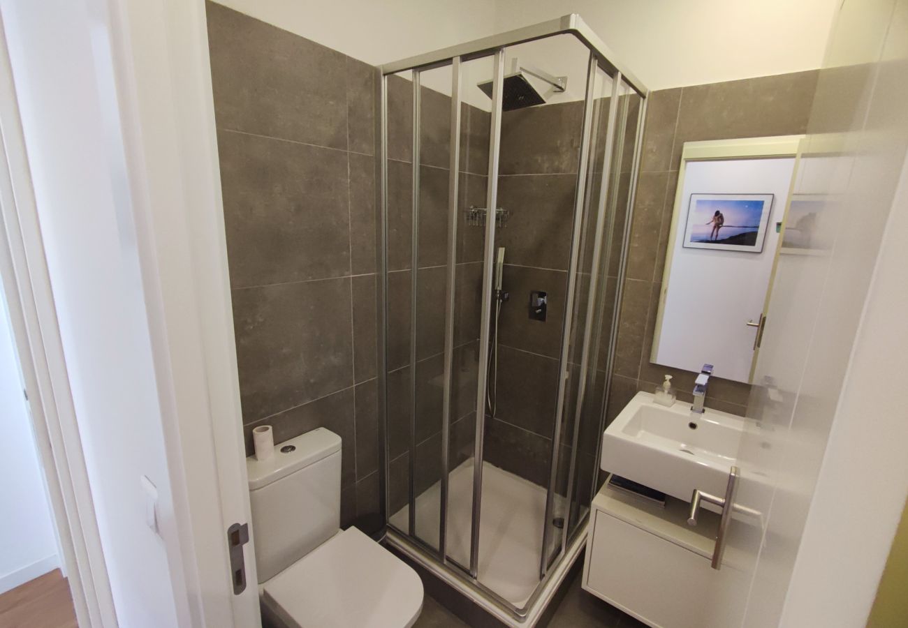 Apartamento em Lisboa - Lisboa T1 Varanda com vista rio, R Cidade Cardiff, Lisboa