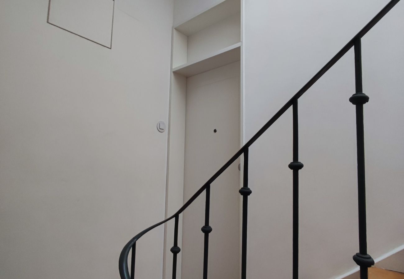 Apartamento em Lisboa - Lisboa T1 Varanda com vista rio, R Cidade Cardiff, Lisboa