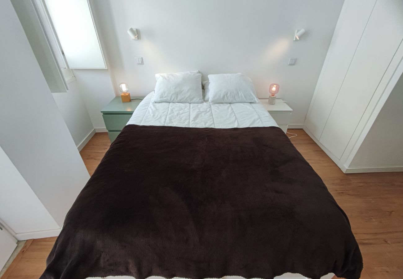 Apartamento em Lisboa - Lisboa T1 Varanda com vista rio, R Cidade Cardiff, Lisboa
