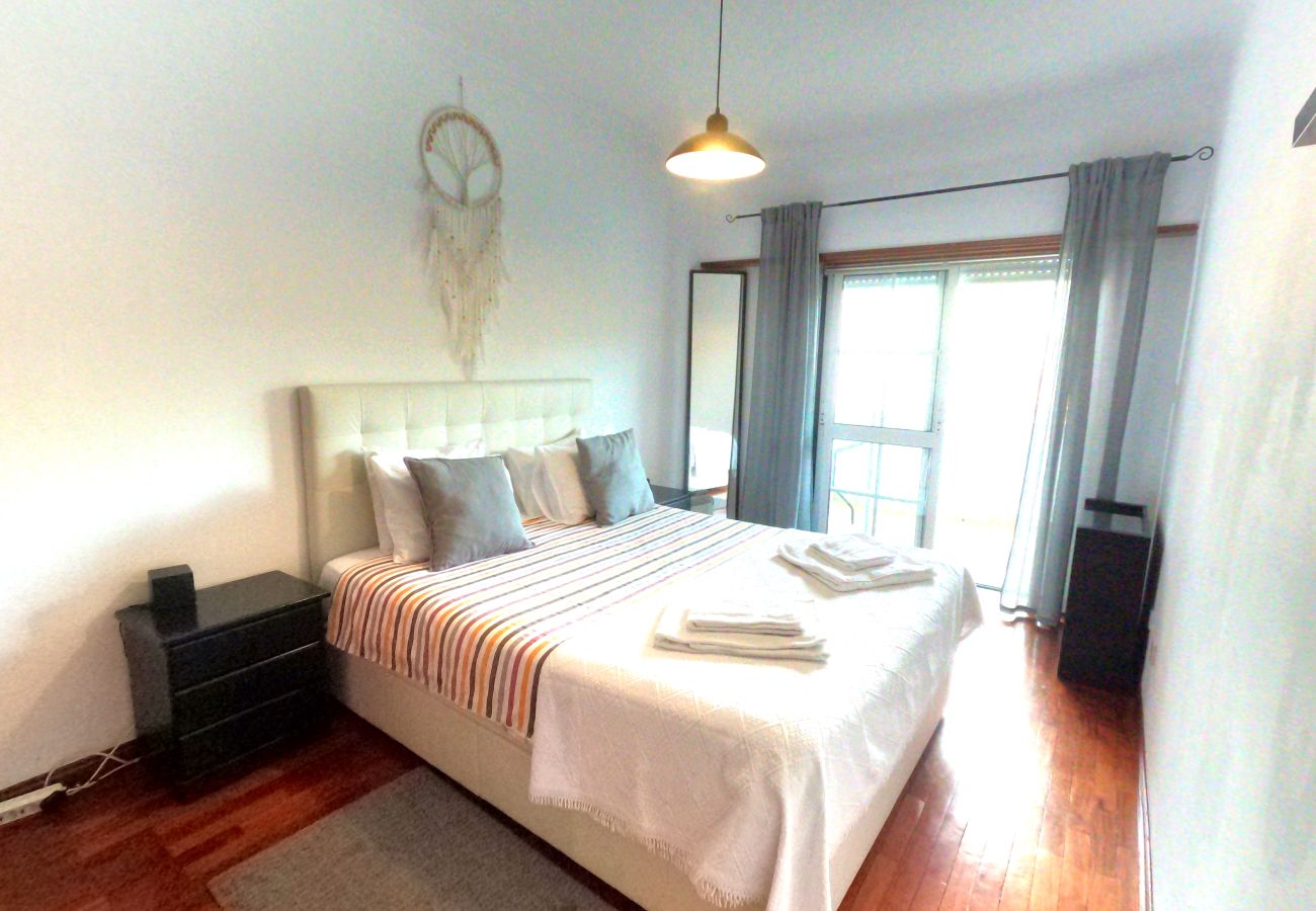 Apartamento em Oeiras - Lisboa, apartamento T1 Moderno com varanda em Barcarena, Oeiras