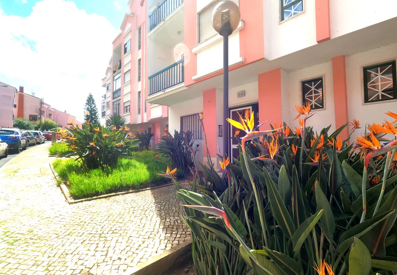 Apartamento em Oeiras - Lisboa, apartamento T1 Moderno com varanda em Barcarena, Oeiras