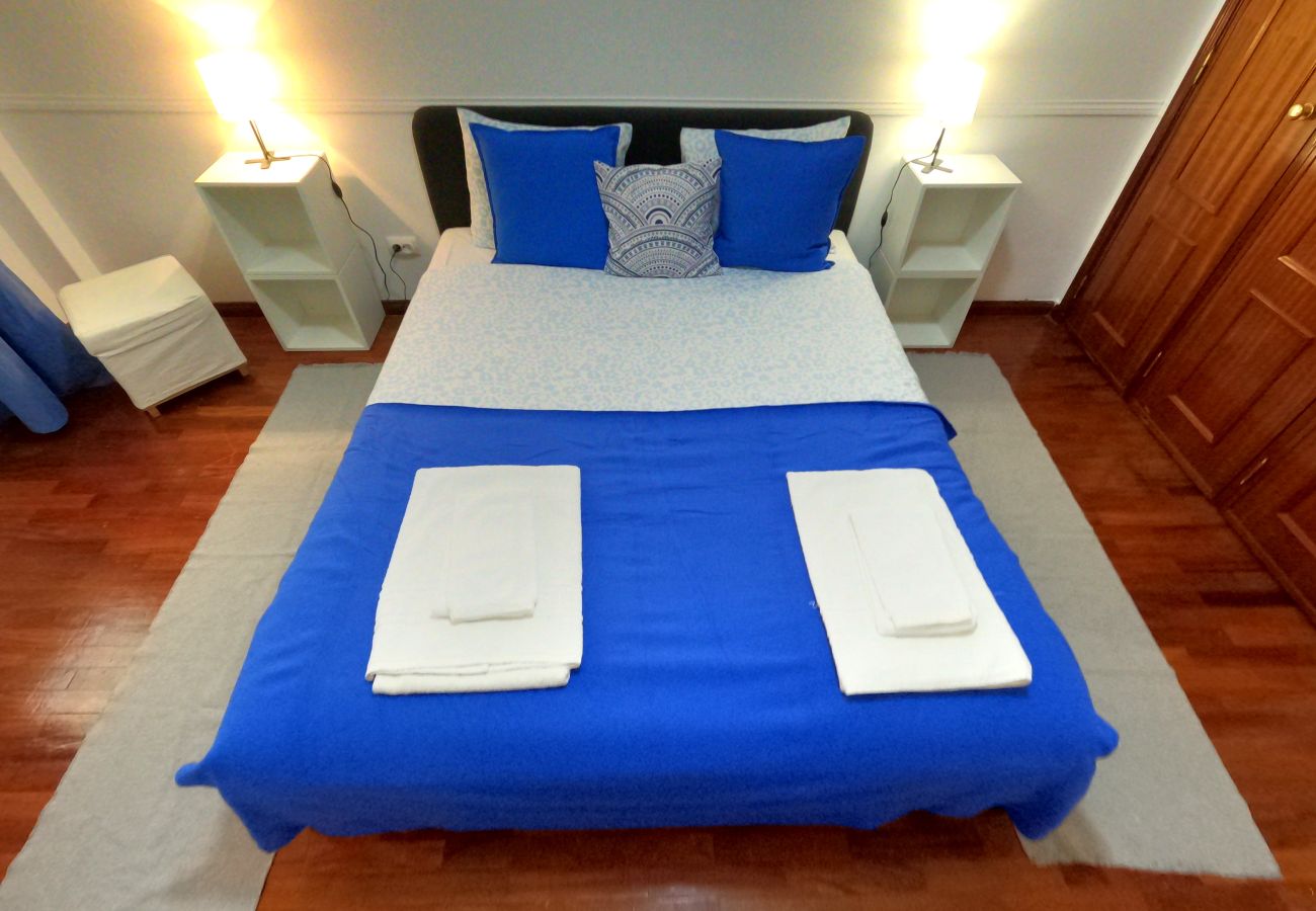 Apartamento em Oeiras - Lisboa, apartamento T2 Moderno com varanda em Barcarena, Oeiras