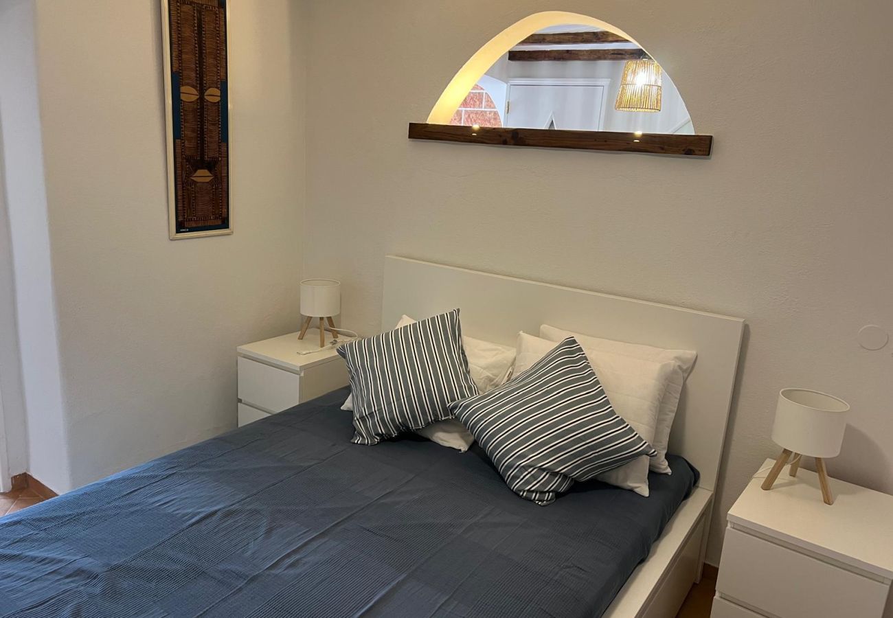 Apartamento em Estoril - Cascais, T2 com excelente jardim no Estoril, Livramento