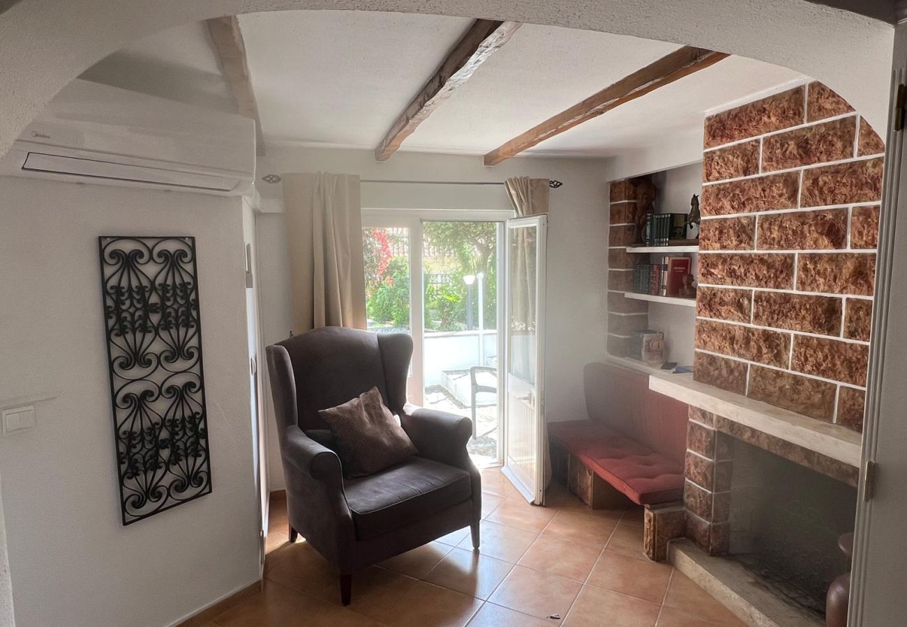 Apartamento em Estoril - Cascais, T2 com excelente jardim no Estoril, Livramento
