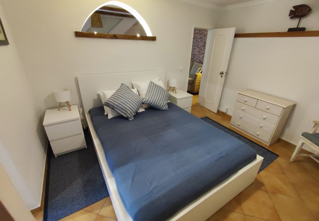 Apartamento em Estoril - Cascais, T2 com excelente jardim no Estoril, Livramento
