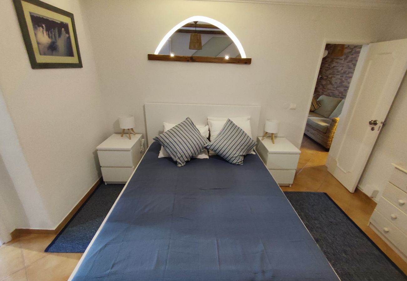 Apartamento em Estoril - Cascais, T2 com excelente jardim no Estoril, Livramento