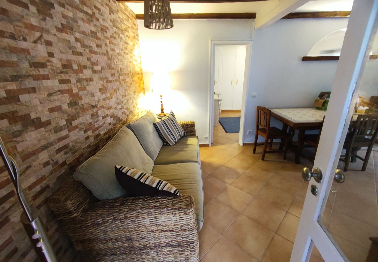 Apartamento em Estoril - Cascais, T2 com excelente jardim no Estoril, Livramento