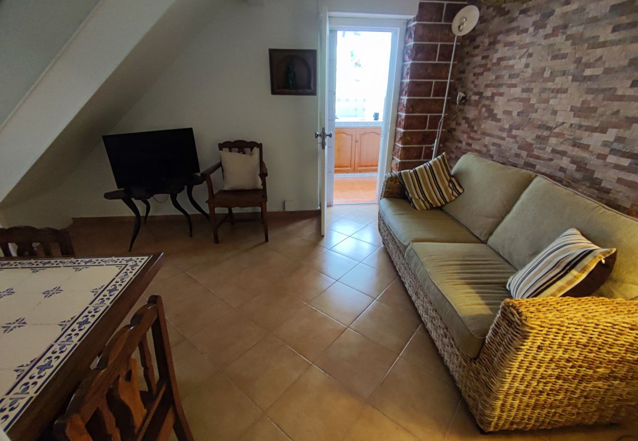 Apartamento em Estoril - Cascais, T2 com excelente jardim no Estoril, Livramento
