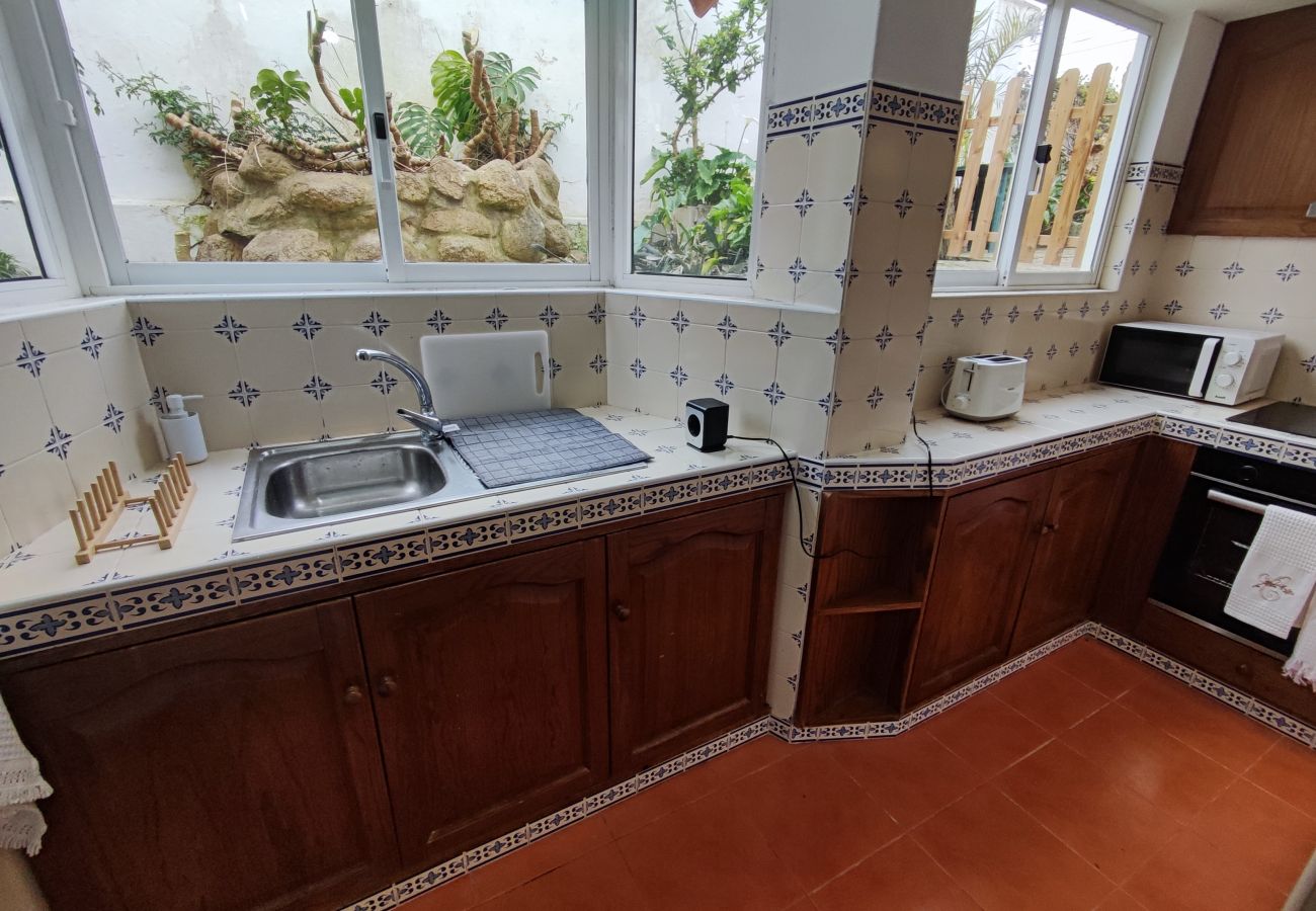 Apartamento em Estoril - Cascais, T2 com excelente jardim no Estoril, Livramento