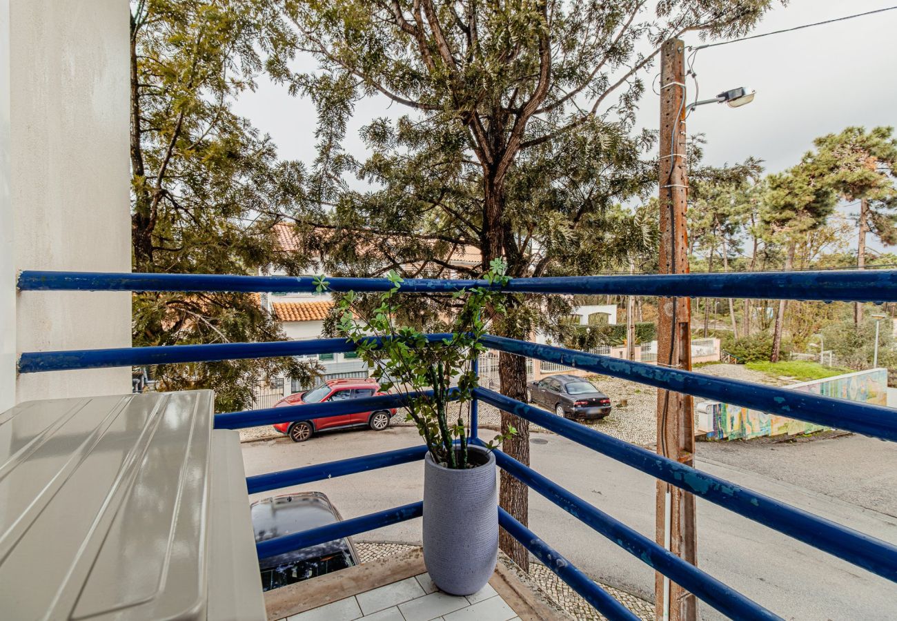 Apartamento em Almada - Marisol, T2 espaçoso com AC próximo do golfe, Aroeira, Caparica 