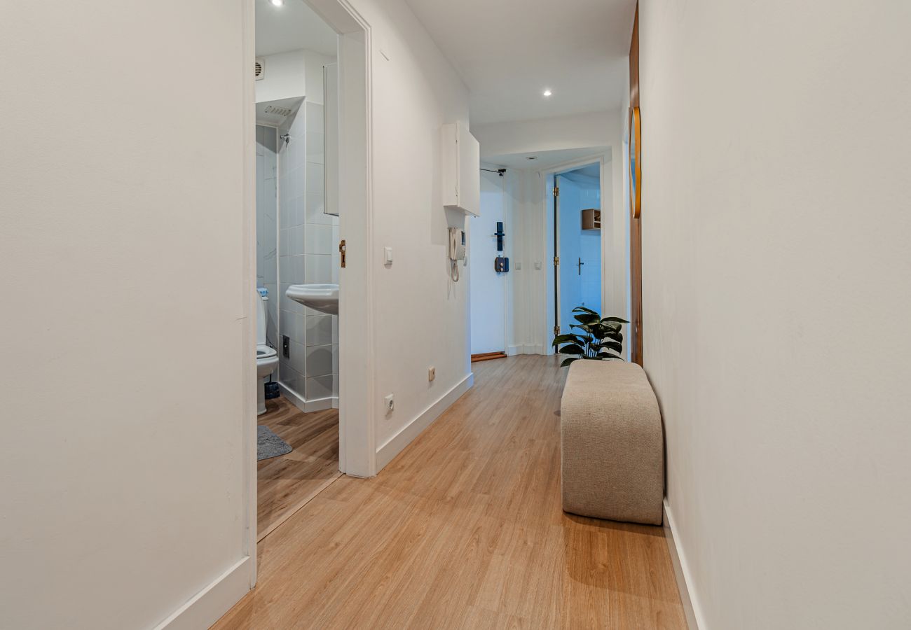 Apartamento em Almada - Marisol, T2 espaçoso com AC próximo do golfe, Aroeira, Caparica 