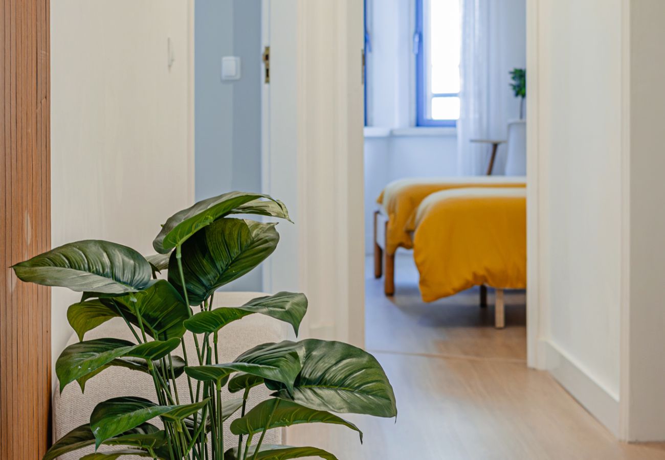 Apartamento em Almada - Marisol, T2 espaçoso com AC próximo do golfe, Aroeira, Caparica 