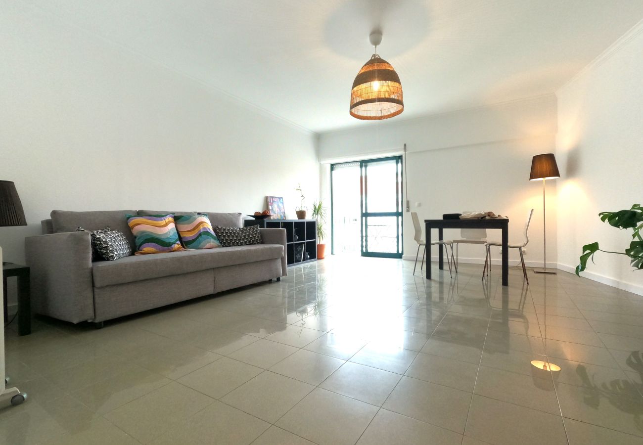 Apartamento em Almada - T1 Cacilhas - Varanda e vista rio, Almada, Lisboa
