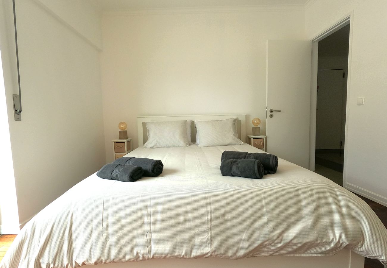Apartamento em Almada - T1 Cacilhas - Varanda e vista rio, Almada, Lisboa