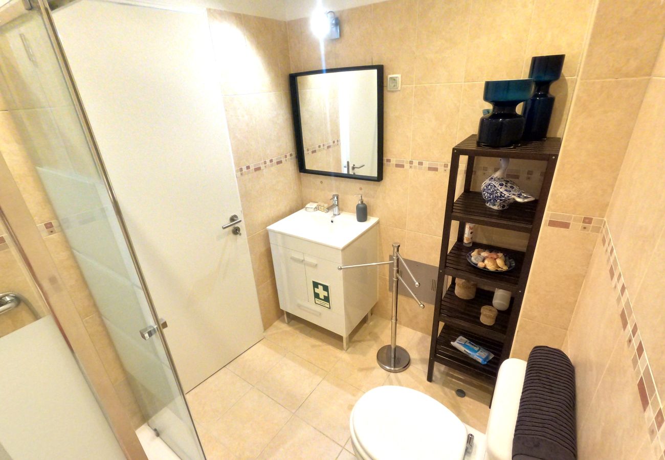 Apartamento em Almada - T1 Cacilhas - Varanda e vista rio, Almada, Lisboa
