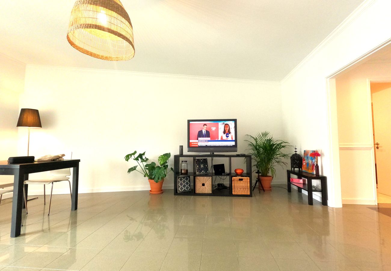Apartamento em Almada - T1 Cacilhas - Varanda e vista rio, Almada, Lisboa