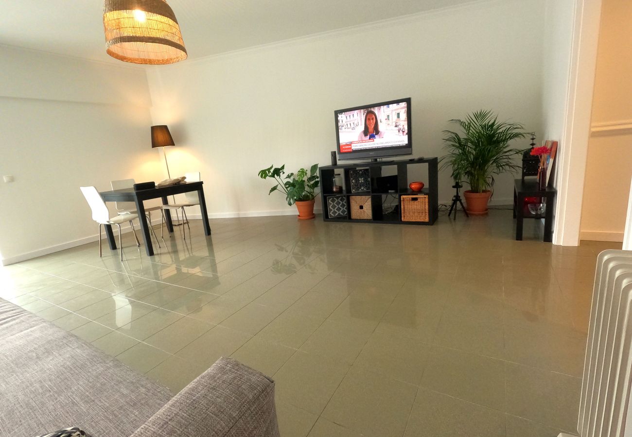 Apartamento em Almada - T1 Cacilhas - Varanda e vista rio, Almada, Lisboa
