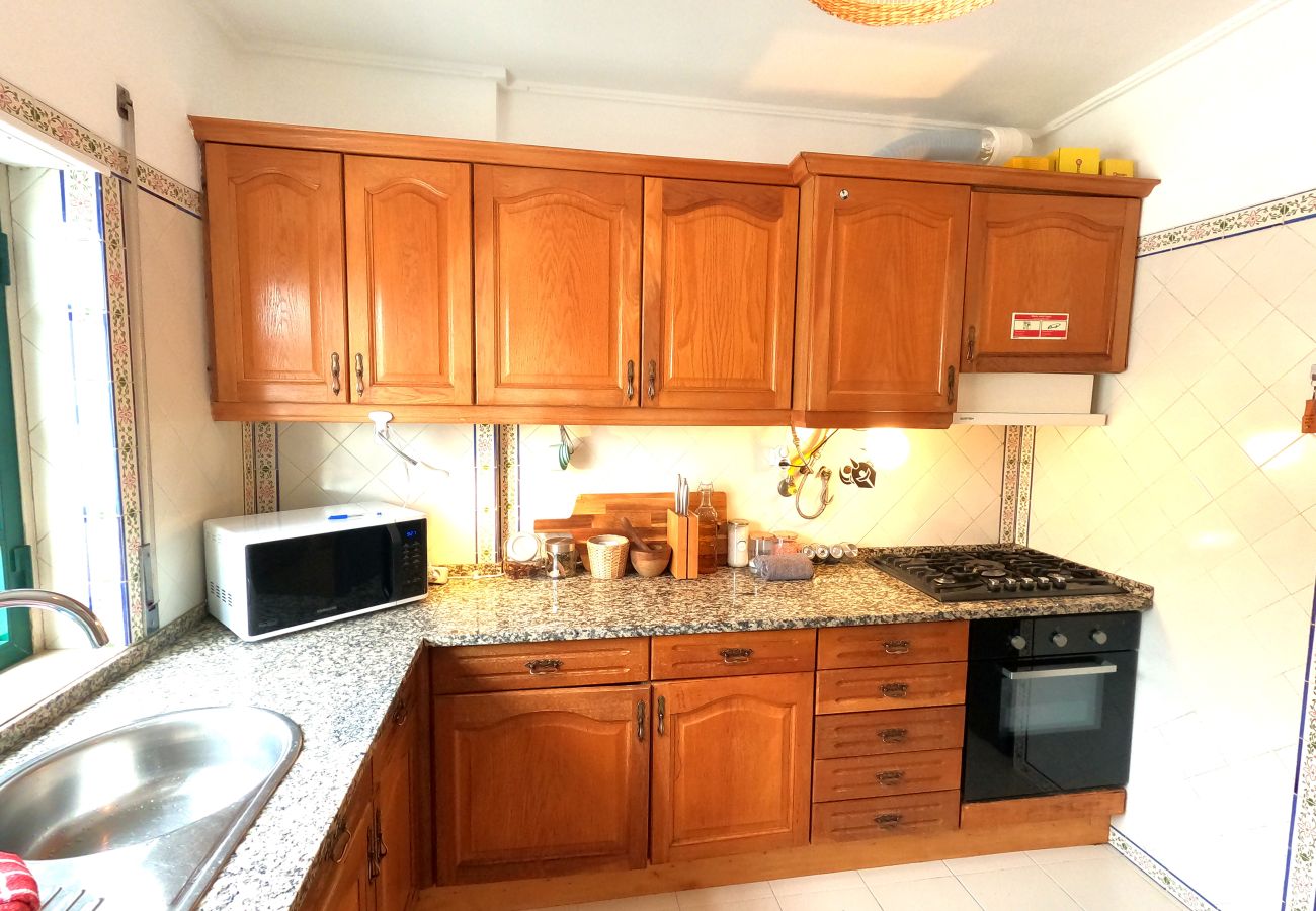 Apartamento em Almada - T1 Cacilhas - Varanda e vista rio, Almada, Lisboa