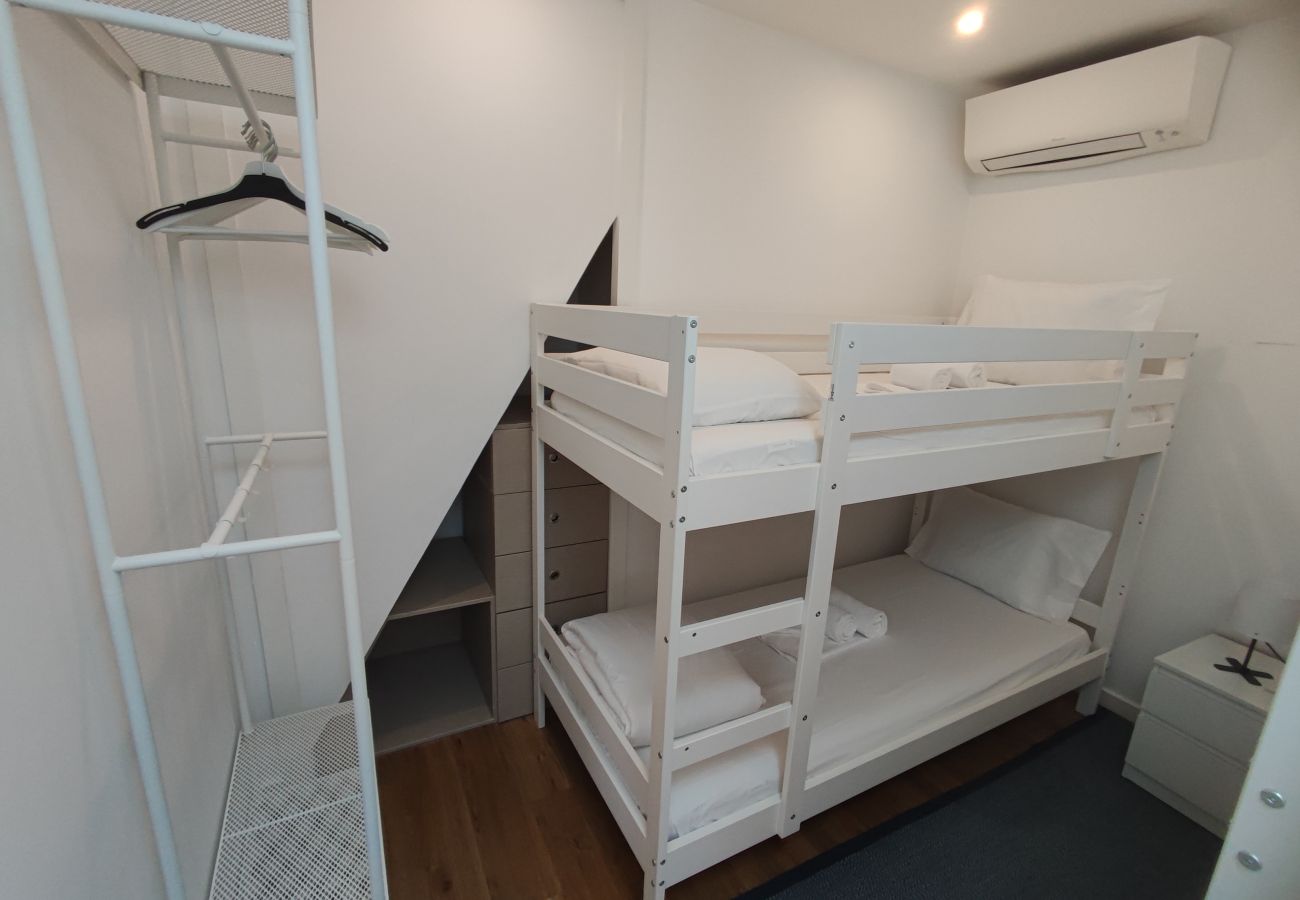 Apartamento em Lisboa - Lisboa, apartamento T2+1 renovado com varanda próximo do Saldanha, Estefânia, Lisboa